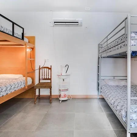 西罗萨之家旅馆