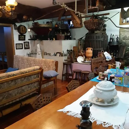 西罗萨之家旅馆