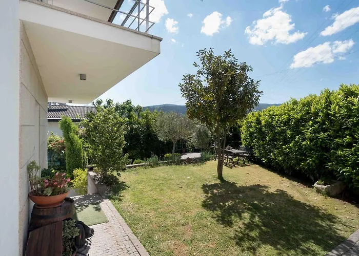 西罗萨之家旅馆 *